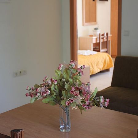 Virgin Mary Apartment โรดาคิโน ภายนอก รูปภาพ