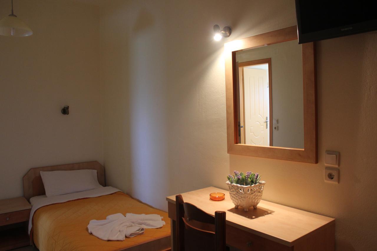Virgin Mary Apartment โรดาคิโน ภายนอก รูปภาพ