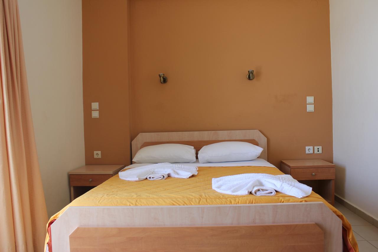 Virgin Mary Apartment โรดาคิโน ภายนอก รูปภาพ