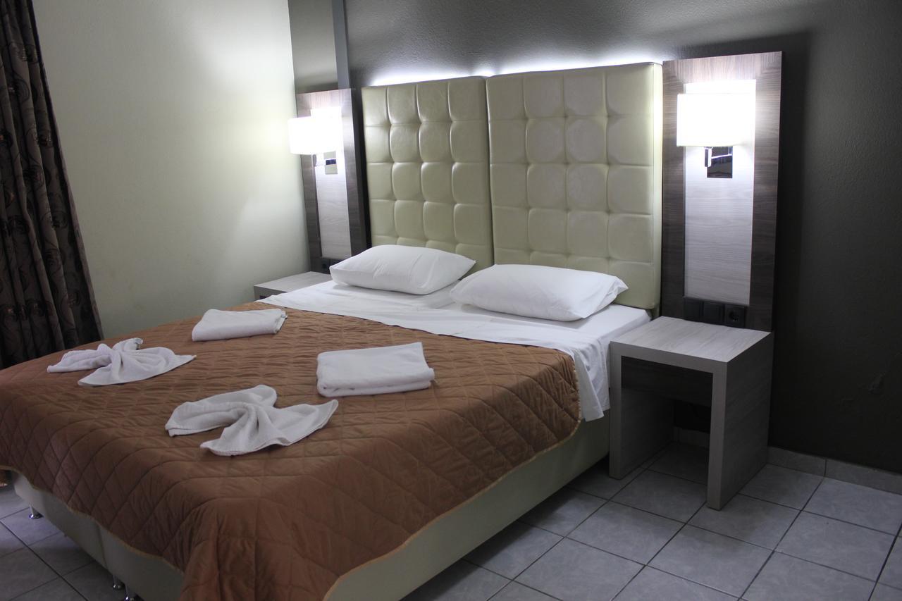 Virgin Mary Apartment โรดาคิโน ภายนอก รูปภาพ